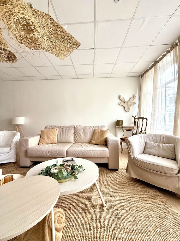 Spacious duplex in the center
