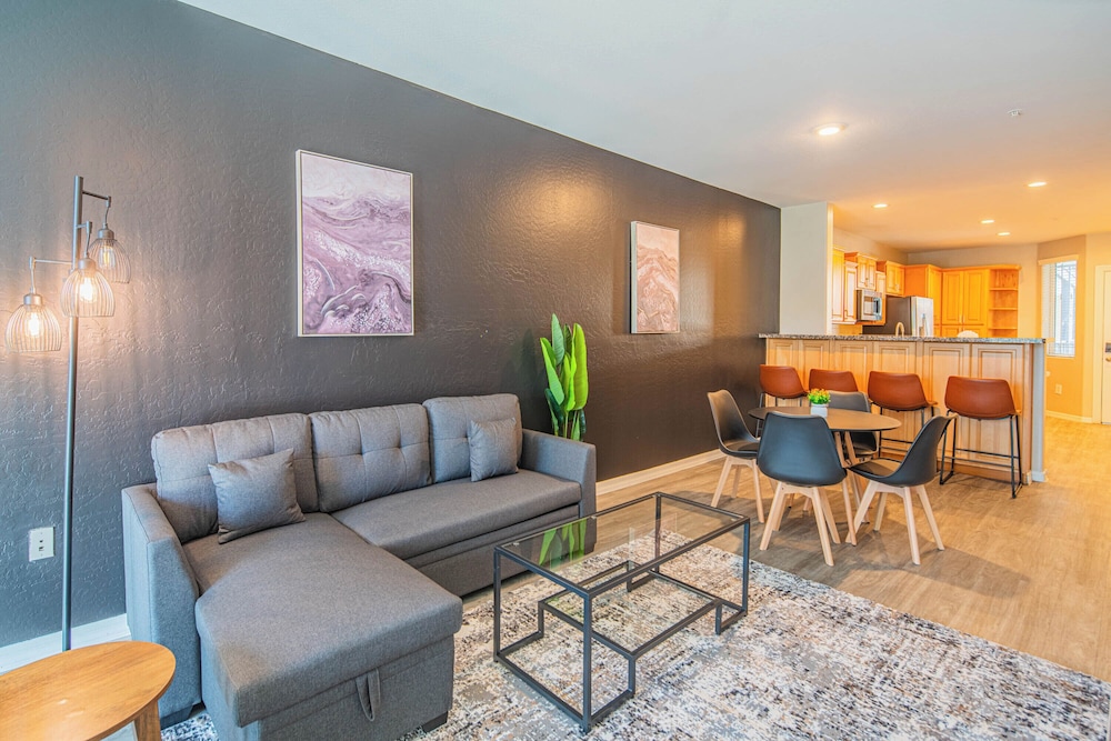 ROVE LIVING/KL - The Fredrick Tempe