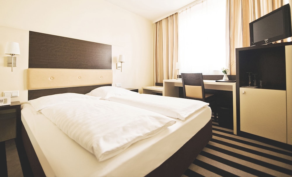 Frankfurt Vacations - Bristol Hotel Frankfurt - Property Image 55