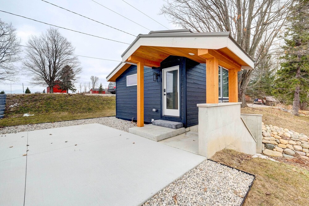 East Jordan Vacation Rental on Lake Charlevoix! view 5