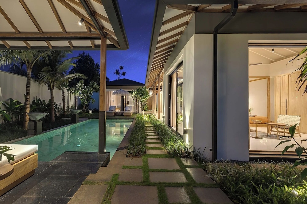 Over Water Villas - Rumah Hutan view 4