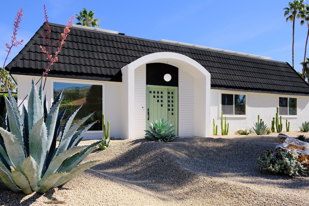 Arch House