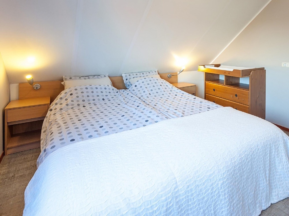 Child Friendly Villa With Enclosed Garden, Near Hoorn view 2
