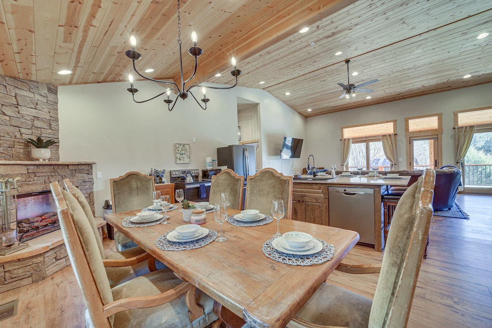 Airy Pine Cabin w/ Wraparound Deck Near Trails! - Property Image 2