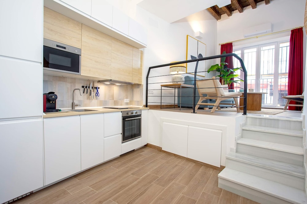 Luxury Apartment in Sevilla Center. Pajaritos V