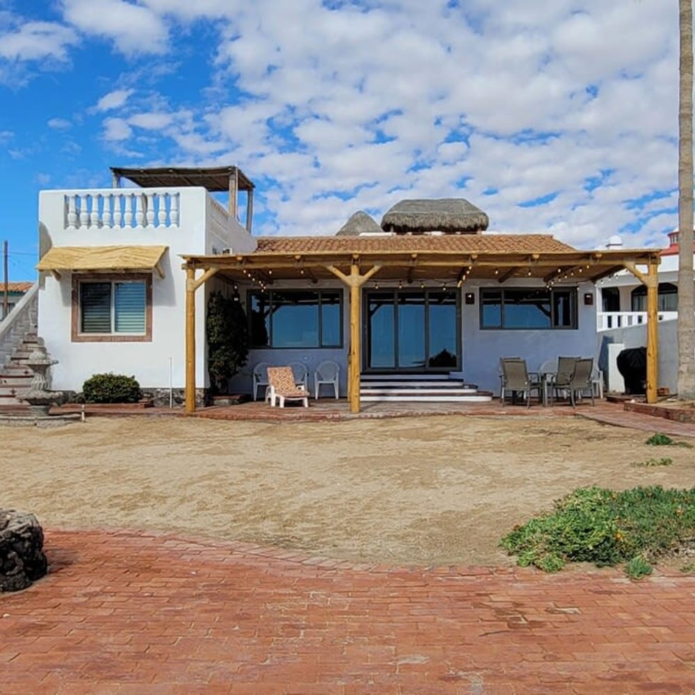 Casa Evita 3 Bedroom Beachfront Home