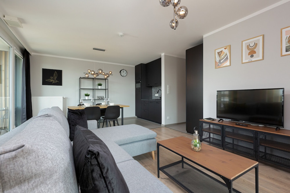 Apartment Kokoryczki Warsaw by Renters view 3
