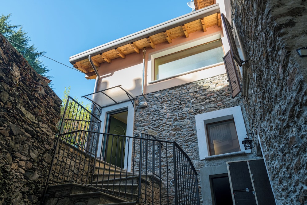 Cremia Dreamhouse