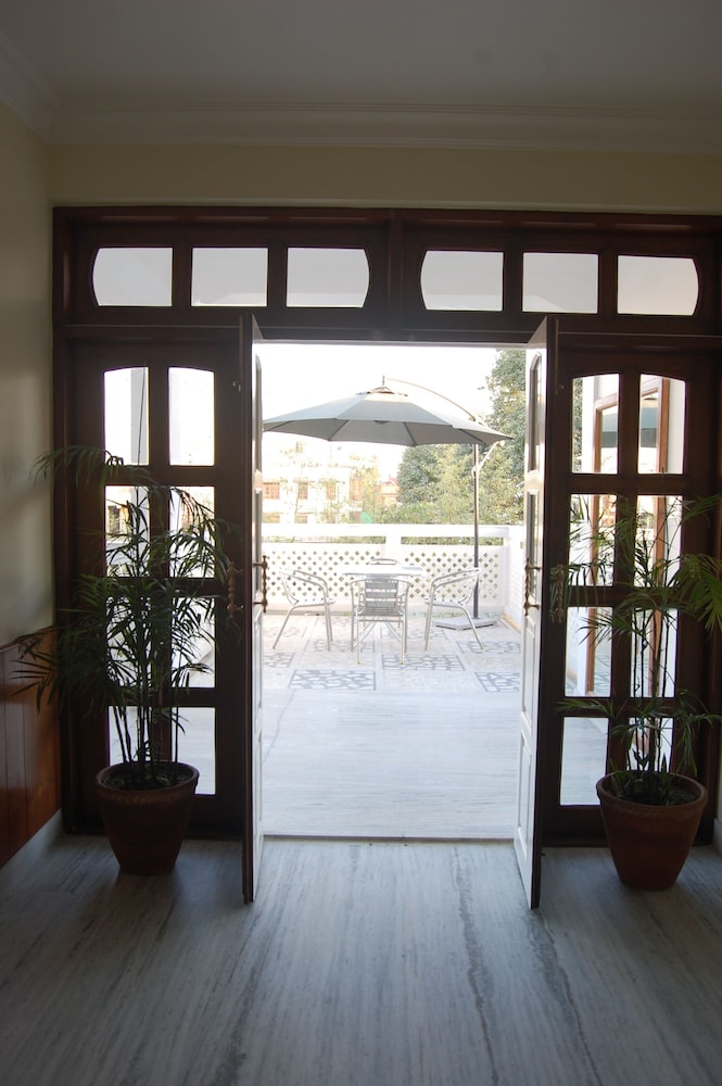 Lavee Residence