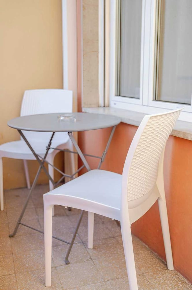 Hotel 3 Cozy and Authentic Stay in Ventimiglia