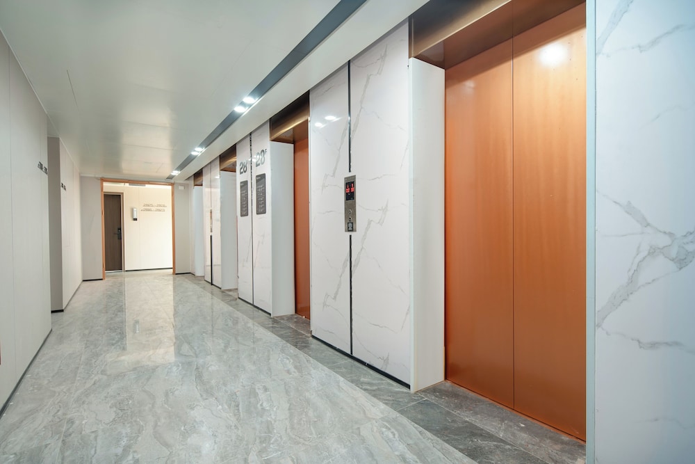 ECHIC Mercure (Guangzhou Baoneng Performing Arts Center Luogang Wanda Plaza)