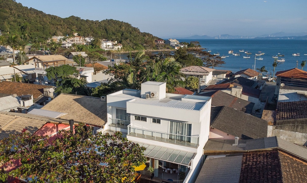 House With Pool and BBQ 190m From the sea Wpe0304