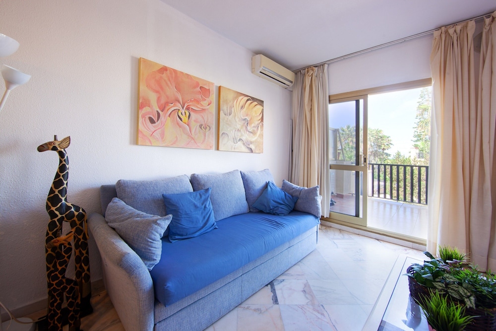 Studio in Marbella With Beachfront Pool