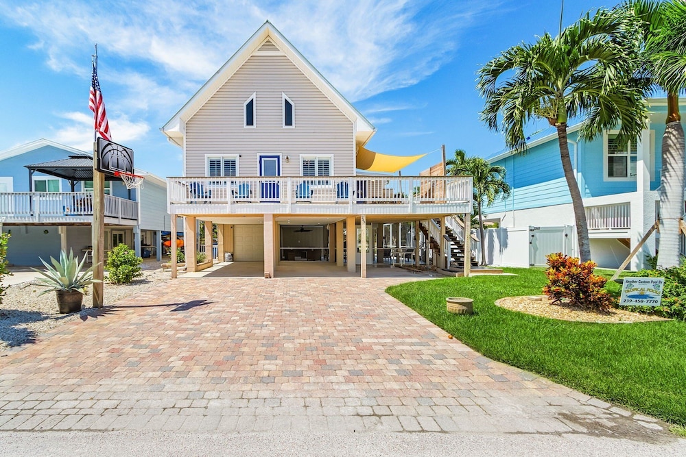 249 Pearl Paradise: 3br/3ba Pool Home! 3 Bedroom Home