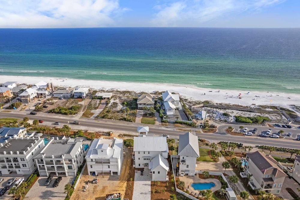 30A Beach Getaway by Avantstay Gulf Views + Pool Golf Cart + Bonfires