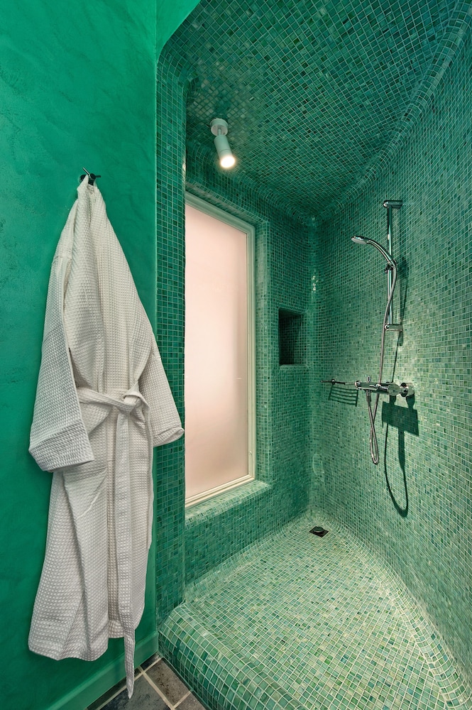 Ananda Suites