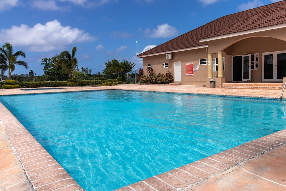 Serenity Retreat Villa Drax Hall