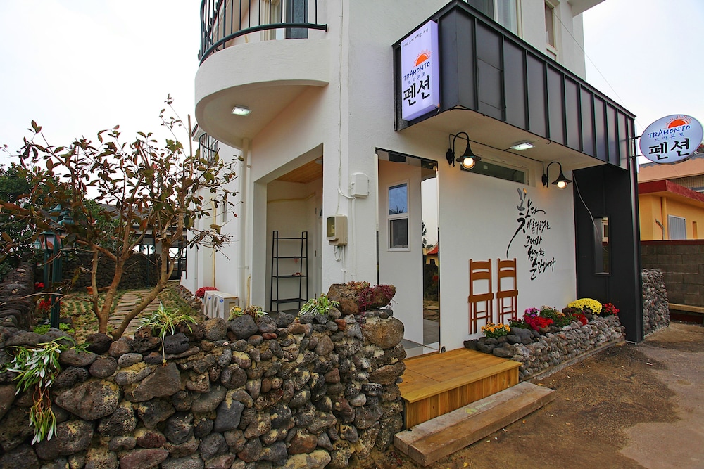 Tramonto Pension