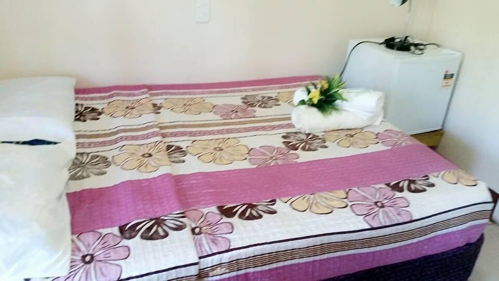 Transit Motel - Hostel view 5