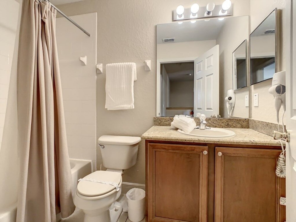 Annas Stunning Townhome In Regal Palms Resort Near Disney 3 Bedroom Townhouse