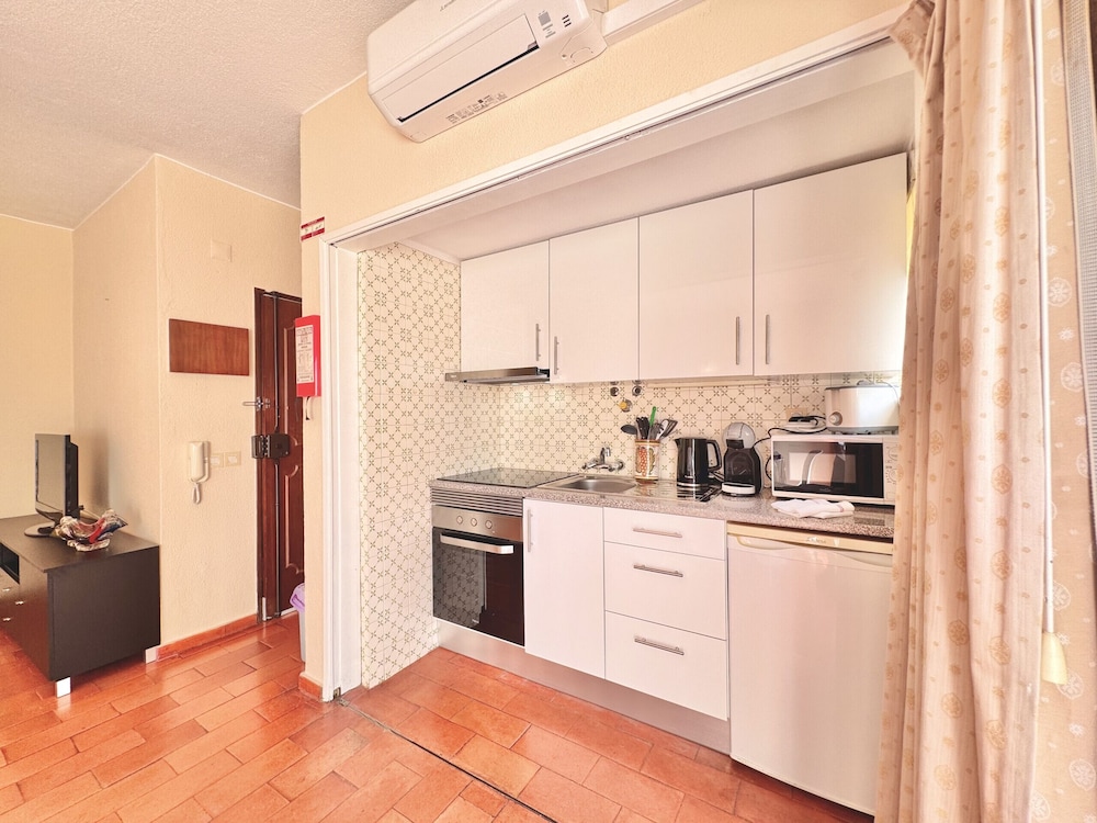 Vilamoura Central 10 by Homing