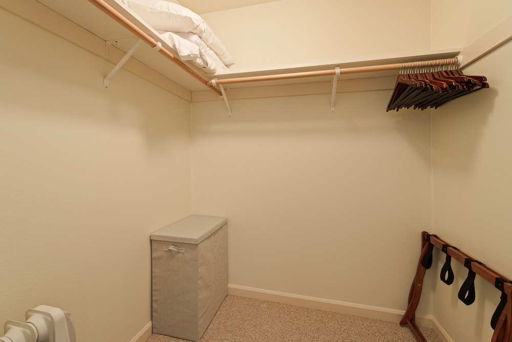 Meet Me On Milwaukee 30 Day Minimum 2 Bedroom Home