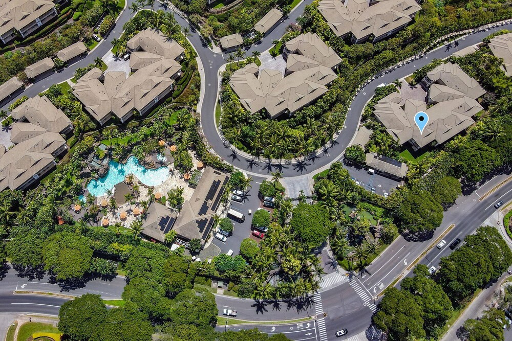 Luxurious Ho'olei 12-2, Lush View, Close to Pool, Sleeps 8 in Beds, Central AC!