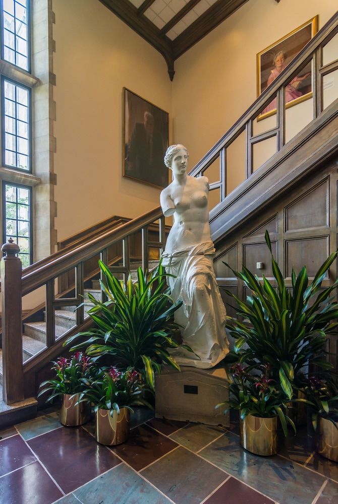 Bloomington Vacations - Biddle Hotel and Conference Center - Property Image 2