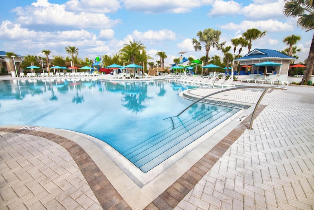 A Touch of Blue at Windsor Island Resort