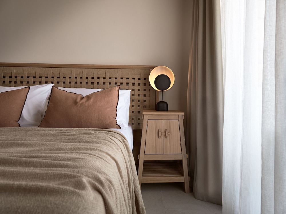 Rebek Luxury Villas & Suites photo 2