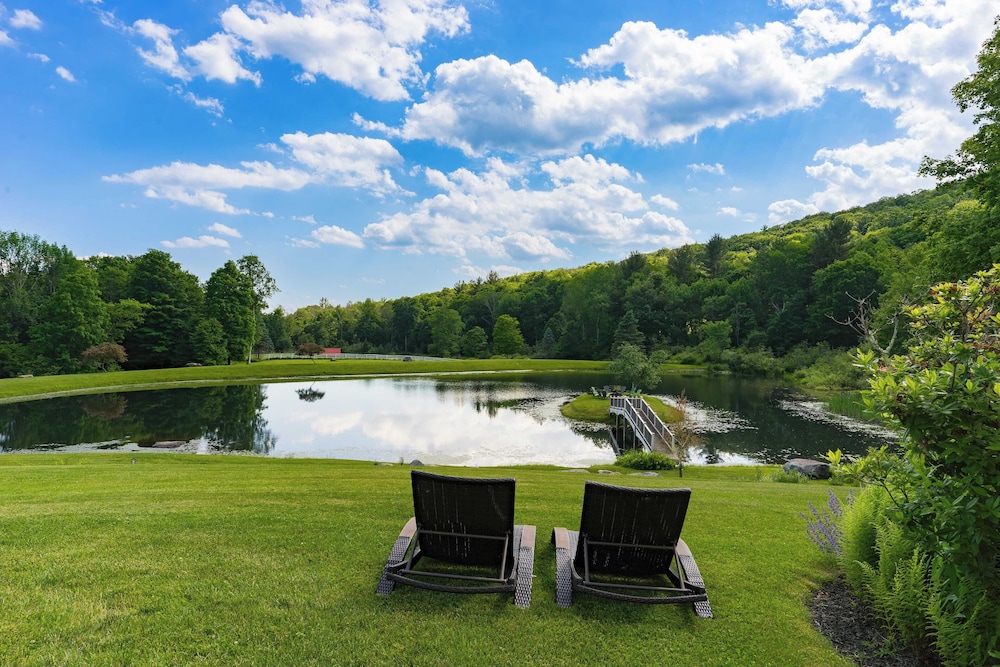 Secluded Berkshires Estate + Private Pond/pool,theater, Gym Sunny Pond