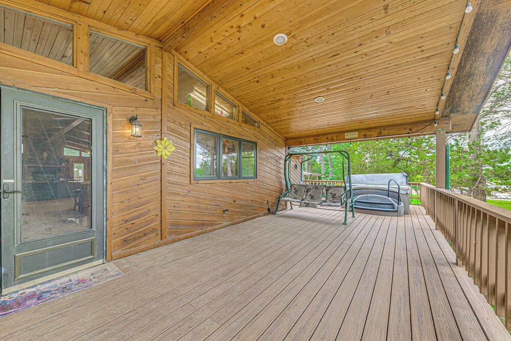 Hot Tub & Deck: Home 1 Mi to Ruidoso River!