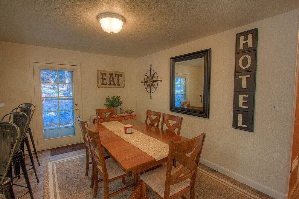 Nvh0823 - Sadies Hustle 3 Bedroom Home
