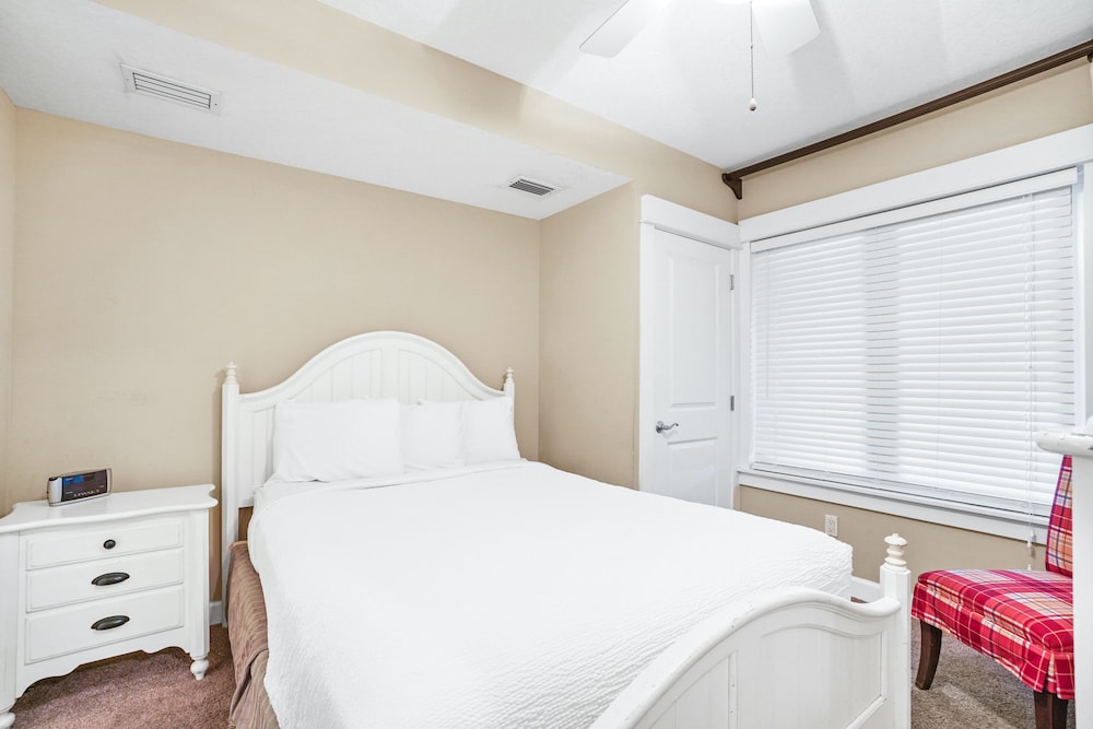 Grand Panama Beach Resort by Panhandle Getaways