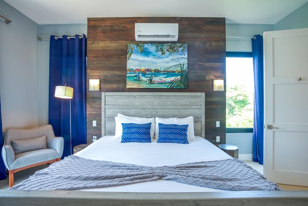 Oceanfront Sunset Gecko Condo - Ground Floor 1A