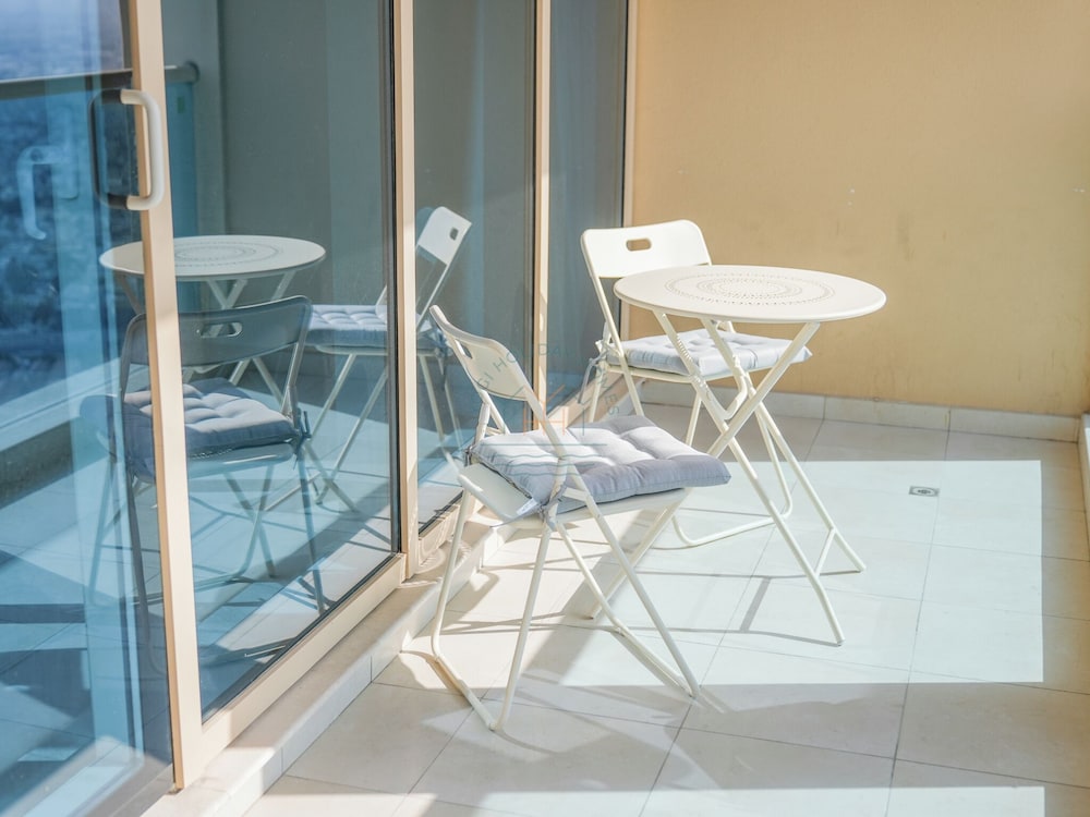 Luxury 2-Bedroom Stay in the Heart of Churchill