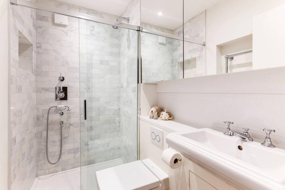 Luxury 3-bed Apartment in Central London