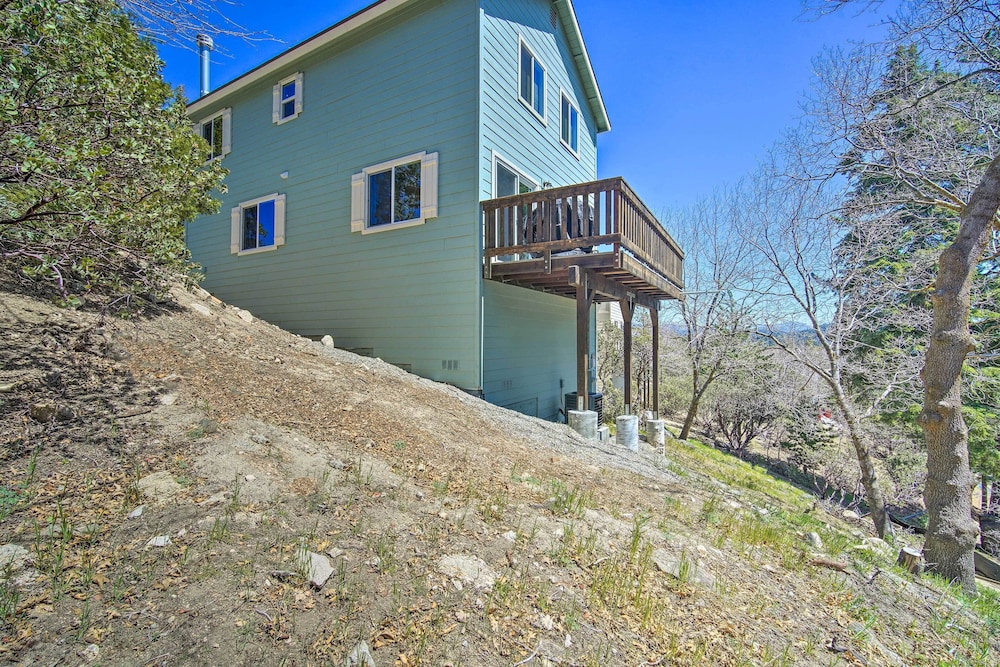 Family Home w/ Deck & View, 4 Mi to Lake Arrowhead view 3