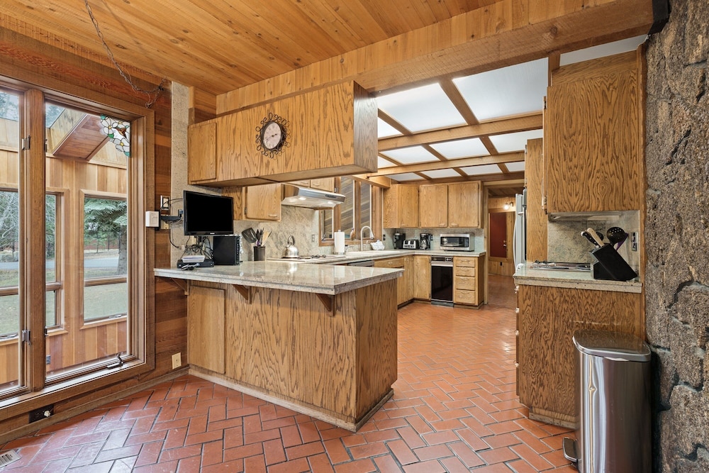 Poplar 35 5 Bedroom Home