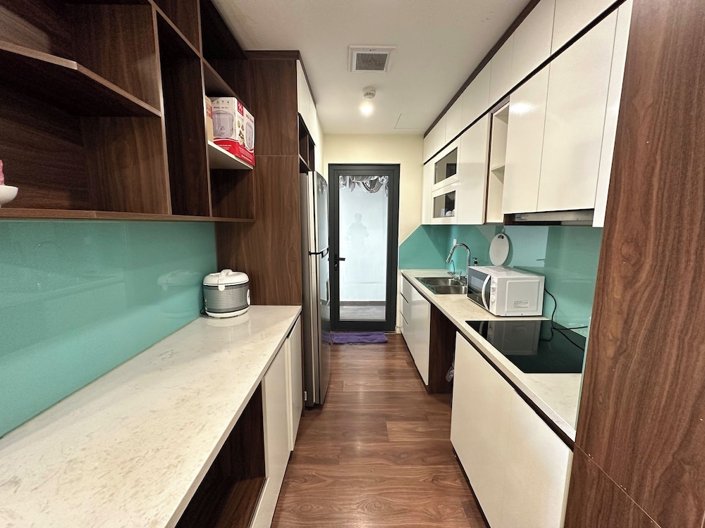 Imperia Garden Apartments - Heart of City