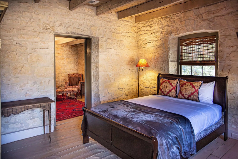 Charming Hill Country Getaway in Texas
