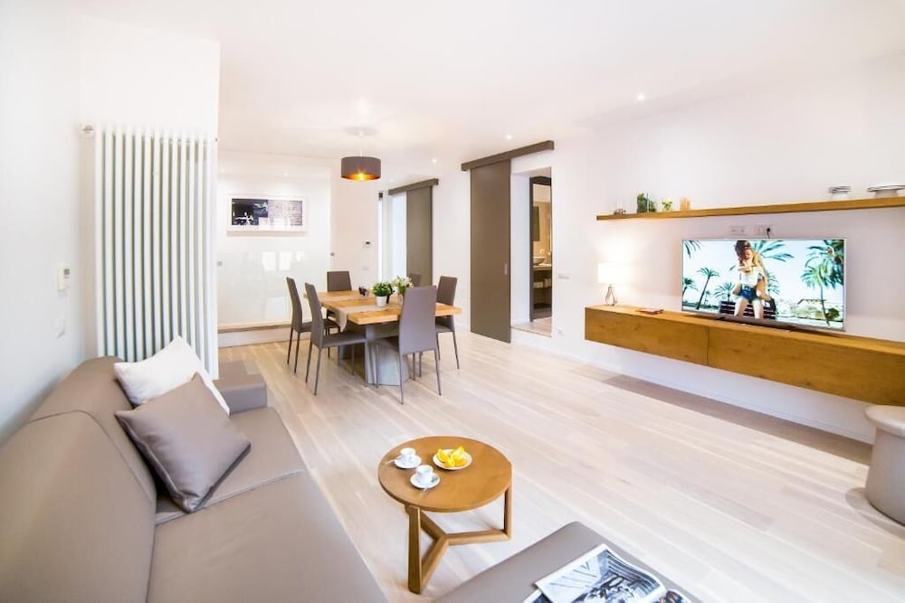 Grand Master Suites