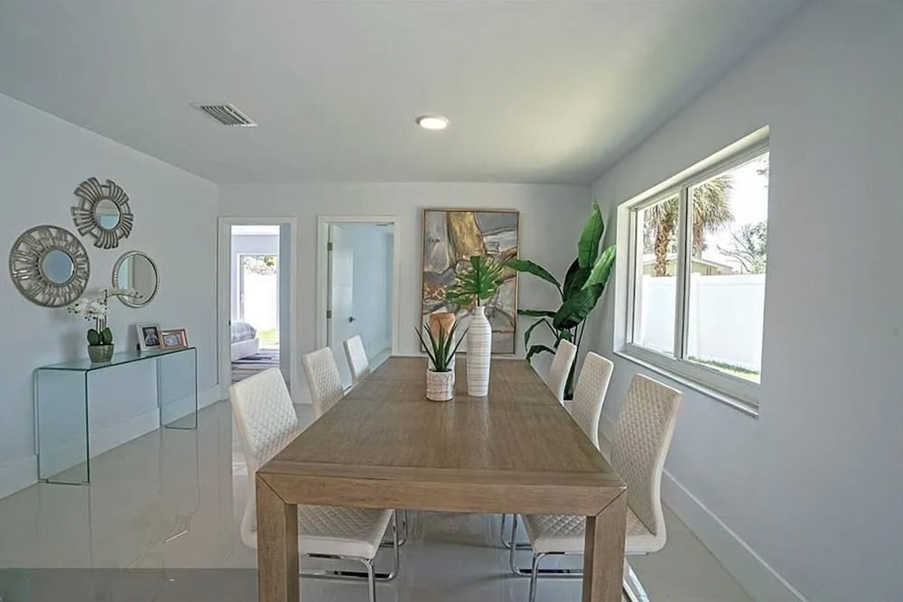 Chic 3BR 2BA Getaway With Private Pool Oasis