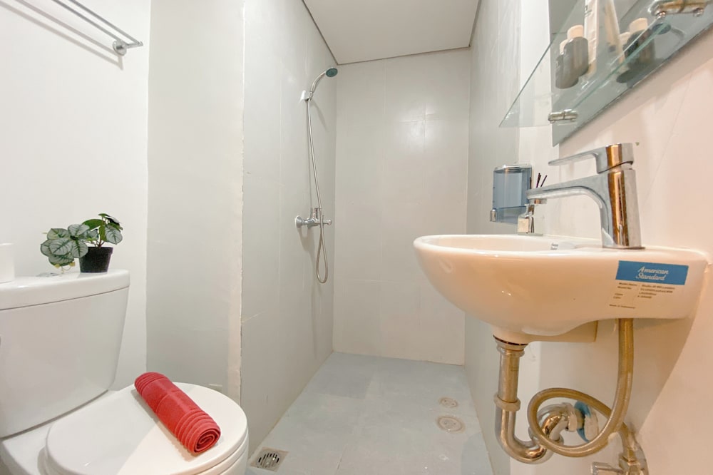 Warm And Simply Studio At Royal Sentul Park Apartment