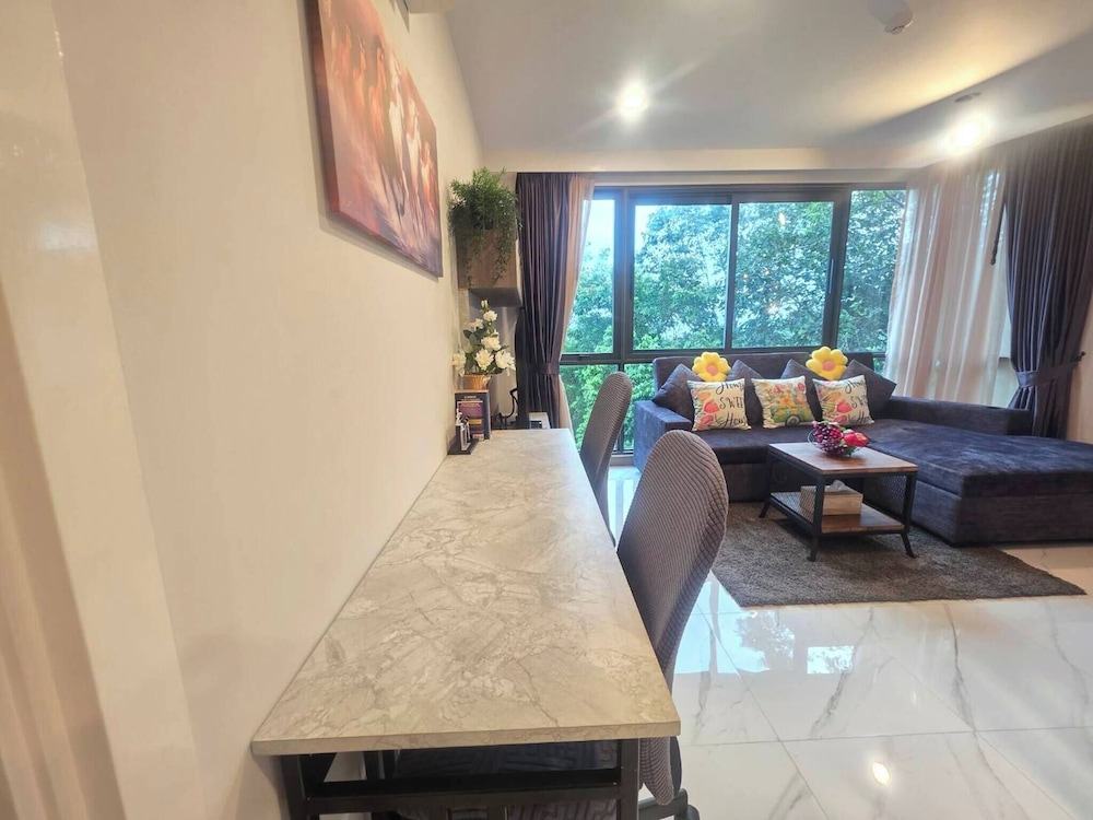 Room-a305 - 1 Bdr Condo With Sea View, A