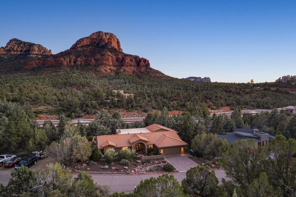 Mammoth Rock Retreat-villa Amazing Views-sleeps 4