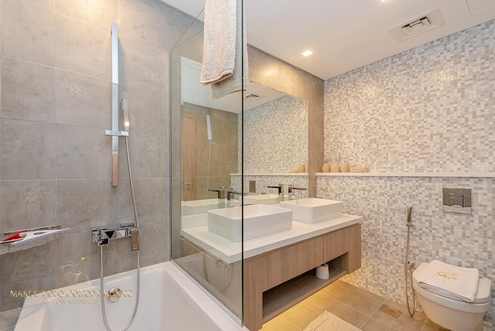 Marco Polo - Stunning 2 BR With Marina Views | Huge Pool & Gym