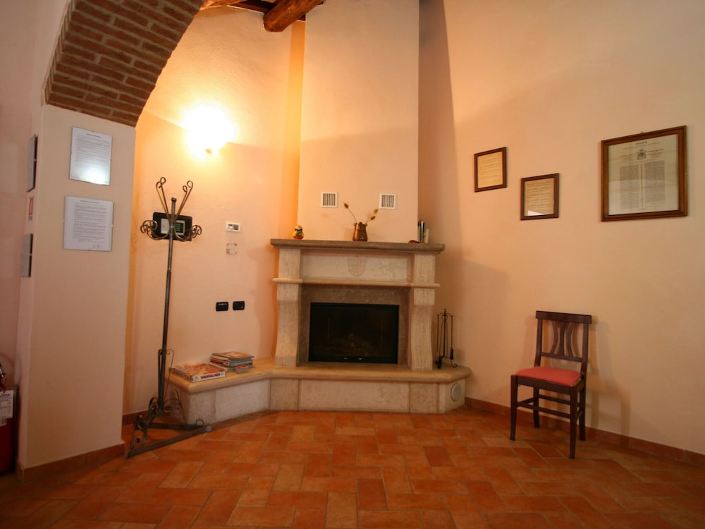Farmhouse in Asciano With Pool & BBQ view 4