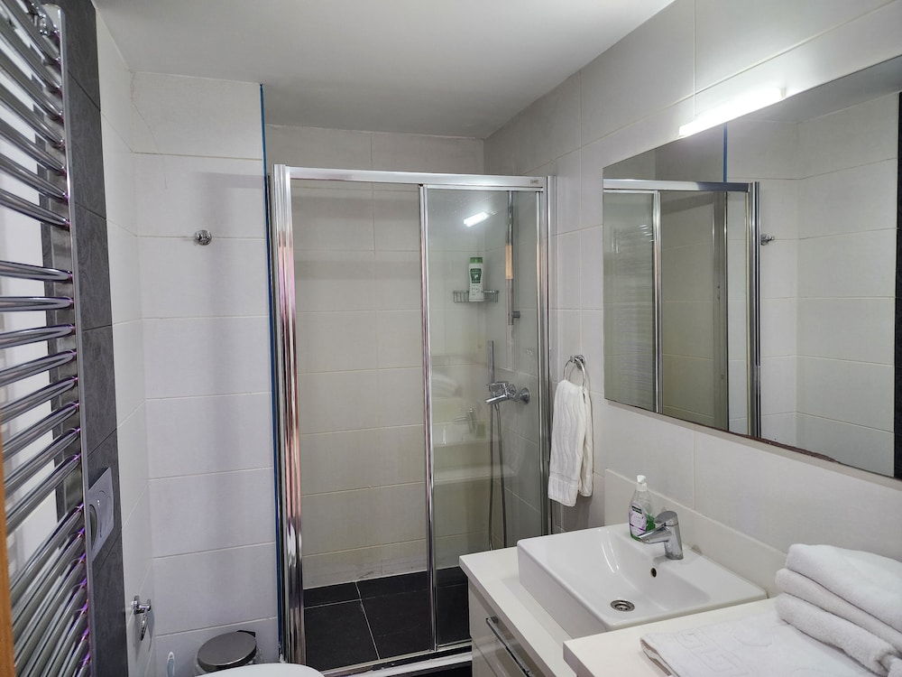 Perfect Residence Taksim with pool