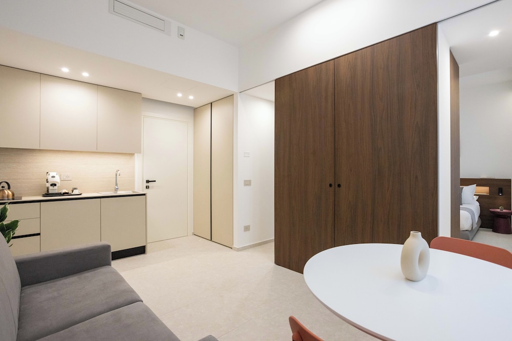 Nora's Suites